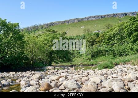 Cray Gill ford attraverso il fiume nello Yorkshire. Cray Gill nel villaggio di Cray, vicino a Buckden nel Parco Nazionale Yorkshire Dales Foto Stock