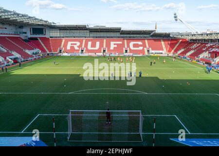 20 febbraio 2021; il John Smiths Stadium, Huddersfield, Yorkshire, Inghilterra; Campionato di calcio inglese, Huddersfield Town contro Swansea City; vista dello stadio in una soleggiata Rotherham Foto Stock