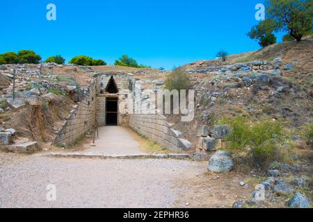 Stomion o ingresso al 'Tesoro di Atreo' o 'Tomba di Agamennone' della cittadella di Micene. Sito archeologico di Micene in Grecia Foto Stock