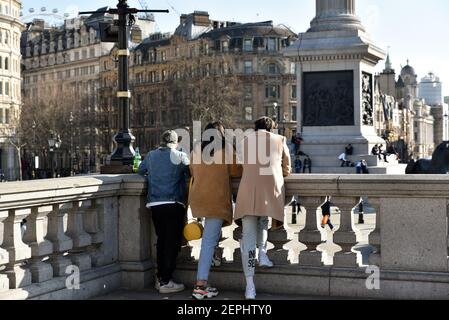 Londra, Regno Unito. 27 Feb 2021. Regno Unito Meteo: Giornata di sole a Londra. Credit: Matthew Chpicle/Alamy Live News Foto Stock