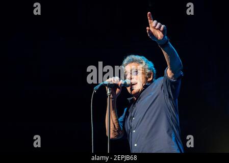 Roger Daltrey si esibisce sul palco durante la serie annuale di concerti Teenage Cancer Trust, presso la Royal Albert Hall. Data immagine: Giovedì 22 marzo 2018. Il credito fotografico dovrebbe essere: David Jensen Foto Stock