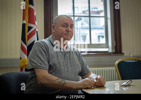 BELFAST, IRLANDA DEL NORD - Febbraio, 24: Jim McCaw ex veterano militare, vista „classe operaia" Ulster. Foto Stock