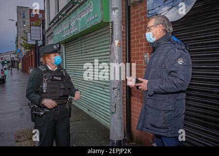 BELFAST, IRLANDA DEL NORD - Febbraio 23 : Gerry Kelly, politico repubblicano irlandese ed ex volontario provvisorio dell'esercito repubblicano irlandese (IRA) . Foto Stock