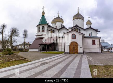 Chiesa del Santo Apostolo Filippo e San Nicola. Il tempio è stato ricostruito e ricostruito più volte nel 1978 nelle forme del 16 ° secolo. Per 30 Foto Stock