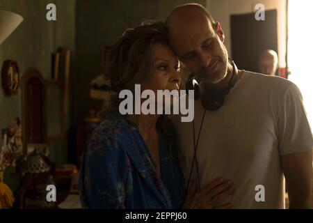 SOPHIA LOREN ed EDOARDO PONTI in THE LIFE AHEAD (2020) -titolo originale: LA vita DAVANTI A se-, diretto da EDOARDO PONTI. Credit: Fondazione Artemis Rising / Palomar / Album Foto Stock