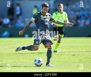 20 febbraio 2021; Netstrata Jubilee Stadium, Sydney, nuovo Galles del Sud, Australia; Australian A League Football, Sydney FC contro Macarthur FC; Matt Derbyshire del Macarthur FC spara in goal Foto Stock