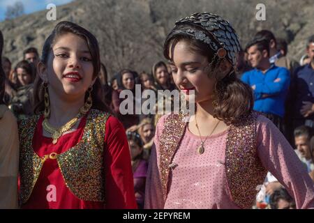 Nowruz festeggiamenti nei pressi di Biakara, distretto di Marivan, Kurdistan, Iran Foto Stock