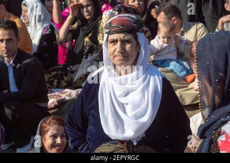 Nowruz festeggiamenti nei pressi di Biakara, distretto di Marivan, Kurdistan, Iran Foto Stock