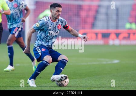 EINDHOVEN, PAESI BASSI - FEBBRAIO 28: Dusan Tadic di Ajax durante la partita olandese di Eredivisie tra PSV e Ajax al Philips Stadion il 28 febbraio 20 Foto Stock