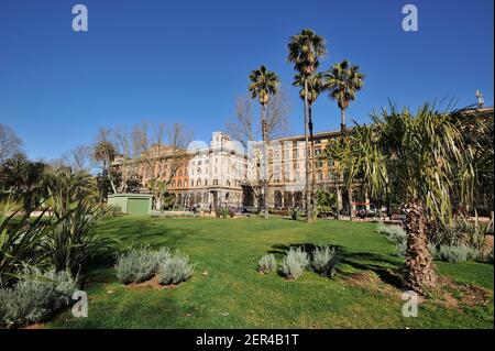 Italia, Roma, Collina Esquilina, Piazza Vittorio Emanuele II, giardini Foto Stock