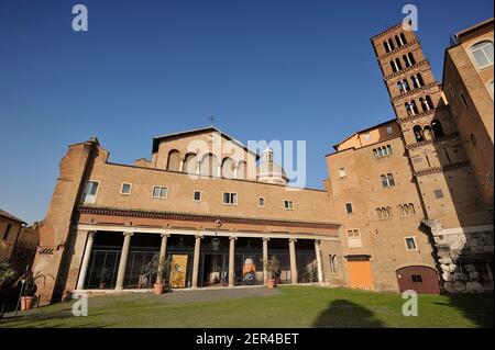 Italia, Roma, Celio, basilica dei Santi Giovanni e Paolo Foto Stock