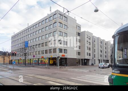 Finlandia, Helsinki 26 febbraio 2021 strade, carreggiata della città. Foto di alta qualità Foto Stock