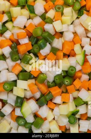 Macedonia insalata, macedoine de legumes, insalata mista di verdure, cucina francese Foto Stock