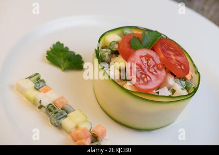 Macedonia insalata, macedoine de legumes, insalata mista di verdure, cucina francese Foto Stock