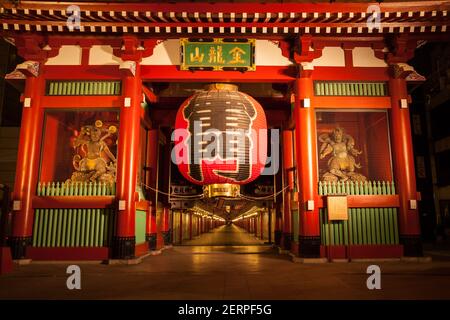 Tokyo, Giappone - 04 Gennaio 2018 : Tempio Senso-Ji Ad Asakusa, Tokyo, Giappone. Foto Stock