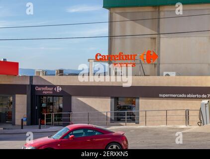 Carrefour Express Supermarket presso un garage Cepsa a Oria Almeria Provincia Andalusia Rural Spagna Foto Stock