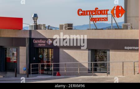 Carrefour Express Supermarket presso un garage Cepsa a Oria Almeria Provincia Andalusia Rural Spagna Foto Stock