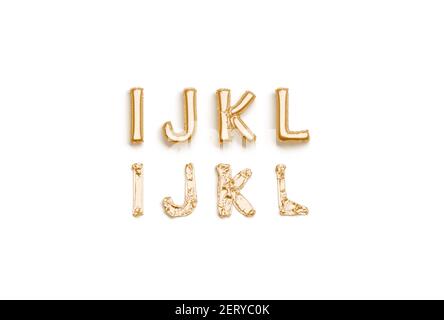 Lettere i J K L in oro sgonfio, carattere bollatura, rendering 3d. Decorazione in maiuscolo berline typeset per festa a sorpresa. Alfabeto dorato opaco per Foto Stock