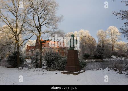 Castello di Schloss Bergedorf, i giardini del castello in inverno, Bergedorf, Amburgo, Amburgo, Germania Foto Stock