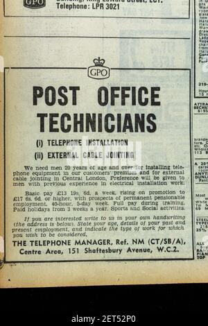 Annuncio di posti vacanti per i tecnici degli uffici postali presso l'Ufficio postale generale (GPO) nel quotidiano serale (venerdì 24 dicembre 1965), Londra, Regno Unito. Foto Stock