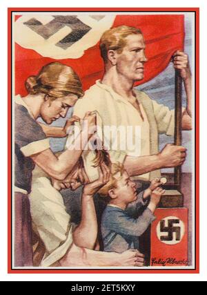 1930 's Vintage poster card NSDAP party donation propaganda da Felix Albrecht. . Per i combattenti di strada della camicia marrone feriti delle SA -- donna che lega la fronte dei combattenti, e il bambino che mette la sua moneta nella scatola ricamata della Swastika nazista per aiutare gli uomini d'assalto nazisti impoveriti.1931 Foto Stock