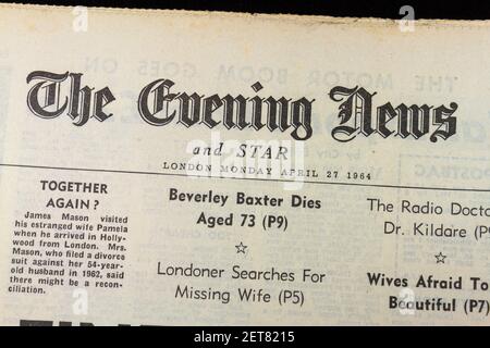 Mast head in cima alla prima pagina del quotidiano Evening News and Star (lunedì 27 aprile 1964), Londra, Regno Unito. Foto Stock