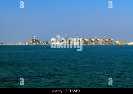 Impianto di desalinizzazione Umm al Nar Abu Dhabi UAE Foto Stock