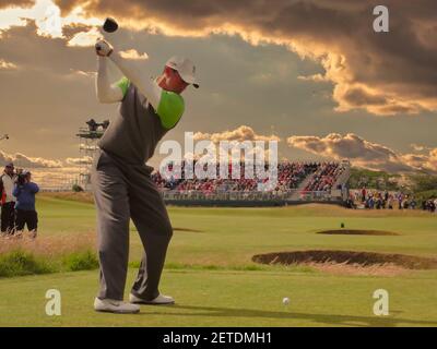 Tiger Woods, tee off al 3 ° al - The Open - Old Course, St Andrews, Fife, Scozia, Regno Unito Foto Stock