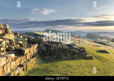 I resti di Turret 45A su Walltown Crags, il Muro di Adriano, Northumberland, Regno Unito Foto Stock