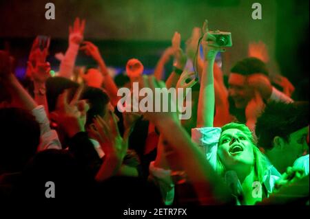 Brighton, 28 ottobre 2010: I Clubbers si godono una serata fuori al nightclub Oceana di Brighton Foto Stock