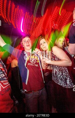 Brighton, 28 ottobre 2010: I Clubbers si godono una serata fuori al nightclub Oceana di Brighton Foto Stock