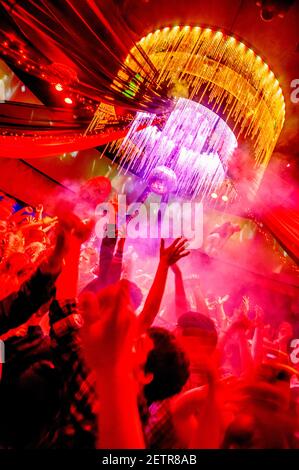 Brighton, 28 ottobre 2010: I Clubbers si godono una serata fuori al nightclub Oceana di Brighton Foto Stock