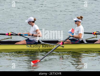 Linz, Austria, sabato 24 agosto 2019, FISA World Rowing Championship, Regatta, allenamento pomeridiano, USA W8+, [R] lDana MOFFAT, [L] Olivia COFFEY, [Mandatory Credit; Peter SPURRIER/Intersport Images] 16:33:01, Saturday Foto Stock