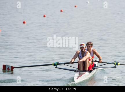 Linz, Austria, domenica 24 agosto 2019, Campionato del mondo di canottaggio FISA, Regata, [credito obbligatorio; immagini Peter SPURRIER/Intersport] 10:46:05, domenica CAN M2-, Bow Kai LANGERFELD, Conlin MCCABE, in partenza, dal pontone di inizio, nel loro calore, Foto Stock