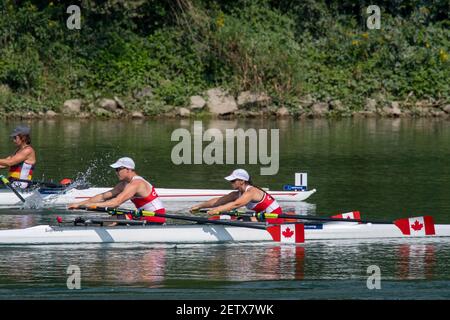 Linz, Austria, martedì 27 agosto 2019, Campionato del mondo di canottaggio FISA, Regatta, CAN PR2 Mix2x, Bow Jessye BROCKWAY, Jeremy HALL, Allontanandosi, dal pontile di partenza, nel loro refechage, [Mandatory Credit; Peter SPURRIER/Intersport Images] 11:13:10 27.08.19 Foto Stock