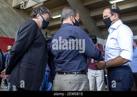 San Paolo, San Paolo, Brasile. 2 marzo 2021. (INT) Governatore di San Paolo visita Drive-Thru COVID-19 Centro vaccinazioni . 2 marzo 2021, San Paolo, Brasile: Il Governatore di San Paolo, Joao Doria è stato in un drive-thru COVID-19 centro di vaccinazione allo Stadio Morumbi a San Paolo, con la presenza del presidente della squadra di calcio di San Paolo, Julio Casares e il segretario comunale di salute Edson Aparecido. Credit: LECO Viana Photos Credit: LECO Viana/TheNEWS2/ZUMA Wire/Alamy Live News Foto Stock