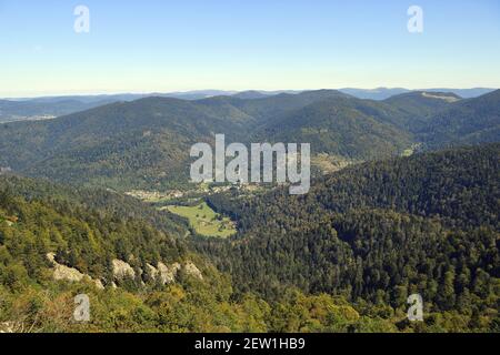 Francia, territorio di Belfort, Ballon d'Alsace, (1241 m), panorama dalla cima Foto Stock