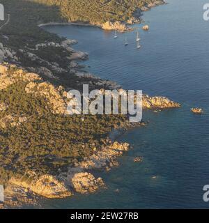 Francia, Corse-du-Sud (2A), Pointe de Murtoli (veduta aerea) Foto Stock