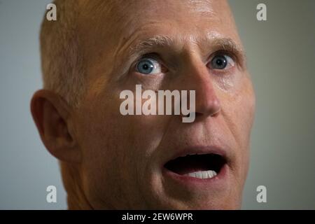 Washington, Stati Uniti. 02 marzo 2021. Il senatore Rick Scott (R-FL) durante una conferenza stampa sulla leadership repubblicana al Campidoglio degli Stati Uniti, a Washington, DC, martedì 2 marzo 2021. Oggi, mentre i negoziati del Congresso sul progetto di legge COVID del Presidente Biden da 1.9 trilioni di dollari continuano dopo il passaggio in Aula, il Senato voterà sulla nomina di Gina Raimondo a Segretario del Commercio. (Graeme Sloan/Sipa USA) Credit: Sipa USA/Alamy Live News Foto Stock