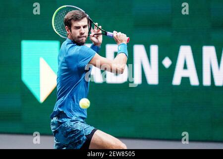 Rotterdam, Paesi Bassi. 02 marzo 2021. ROTTERDAM, PAESI BASSI - 2 MARZO: Karen Khachanov della Russia durante la sua partita contro Stan Wawrinka della Svizzera durante il 48e torneo mondiale di tennis ABN AMRO a Rotterdam Ahoy il 2 marzo 2021 a Rotterdam, Paesi Bassi (Foto di Henk Seppen/Orange Pictures) Credit: Orange Pics BV/Alamy Live News Foto Stock