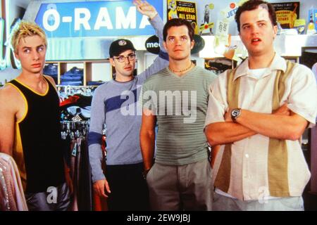 Zach Broff, Matt McGrath, Timothy Olyphant, ben Weber, 'The Broken Hearts Club' (2000) Sony Pictures. Photo Credit: Cindy Kelleher/Sony Pictures /The Hollywood Archive - file Reference n. 34082-612THA Foto Stock