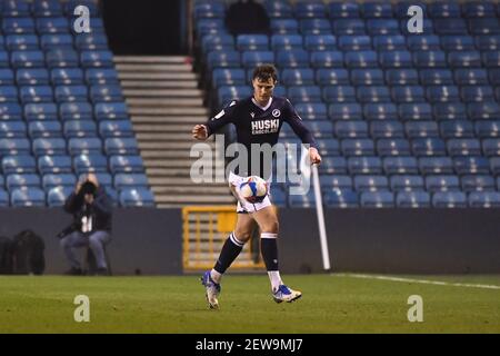 LONDRA, INGHILTERRA. 2 MARZO Jake Cooper of Millwall in azione durante la partita del campionato Sky Bet tra Millwall e Preston North End al Den, Londra, martedì 2 marzo 2021. (Credit: Ivan Yordanov | MI News) Credit: MI News & Sport /Alamy Live News Foto Stock