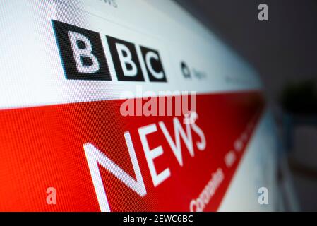 Visualizzazione ravvicinata del logo BBC sul proprio sito Web Foto Stock