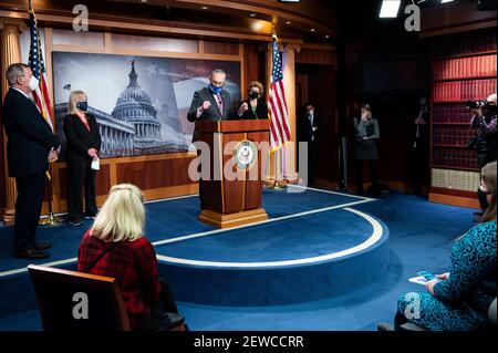 Washington, Stati Uniti. 02 marzo 2021. Chuck Schumer (D-NY), leader della maggioranza del Senato degli Stati Uniti, parla alla sua conferenza stampa settimanale. Credit: SOPA Images Limited/Alamy Live News Foto Stock