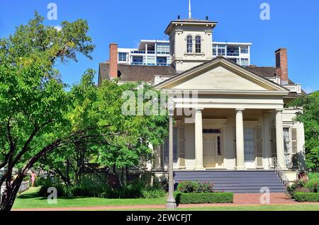 Chicago, Illinois, Stati Uniti. The Henry B. Clarke House a Chicago. La casa è stata costruita intorno al 1836. È elencata come la più antica casa sopravvissuta della città. Foto Stock