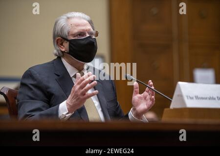 Eugene L. Dodaro, Comptroller General degli Stati Uniti, U.S. Government Accountability Office, appare prima di un House Committee on Oversight and Reform audizione sulla GAO High-Risk List 2021: Progetto per un'America più sicura e più efficace nell'edificio Rayburn House Office di Washington, DC, USA, martedì 2 marzo, 2021. Foto di Rod Lamkey/CNP/ABACAPRESS.COM Foto Stock