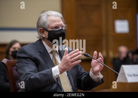 Eugene L. Dodaro, Comptroller General degli Stati Uniti, U.S. Government Accountability Office, appare prima di un House Committee on Oversight and Reform audizione sulla GAO High-Risk List 2021: Progetto per un'America più sicura e più efficace nell'edificio Rayburn House Office di Washington, DC, USA, martedì 2 marzo, 2021. Foto di Rod Lamkey/CNP/ABACAPRESS.COM Foto Stock