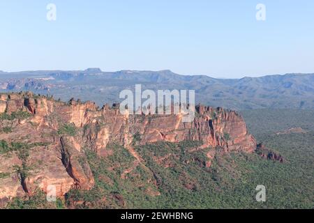 Alcune montagne nel parco nazionale di Chapada dos Guimaraes in Mato Grosso, Brasile Foto Stock