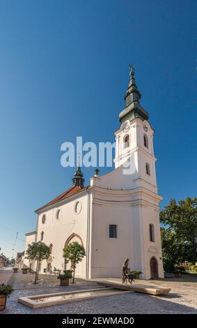 Chiesa di San Rocco, ex moschea, 16 ° secolo, statua di San Rocco, a Zrinyi ter, a Szigetvar, Transdanubia meridionale, Ungheria, Europa centrale Foto Stock