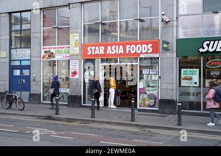 DUBLINO, IRLANDA - 05 marzo 2020: Un ingresso al negozio Star Asia Foods nel centro di Dublino. Foto Stock